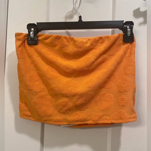 Forever 21 Textured Floral Cropped Tube Top. Color- Orange. Size- Large. - Picture 3 of 7